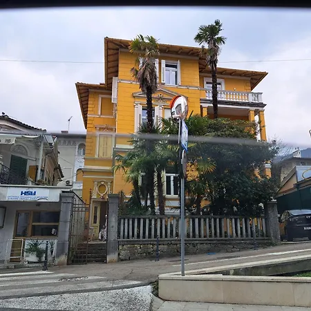 Barocco Apartment Lovran